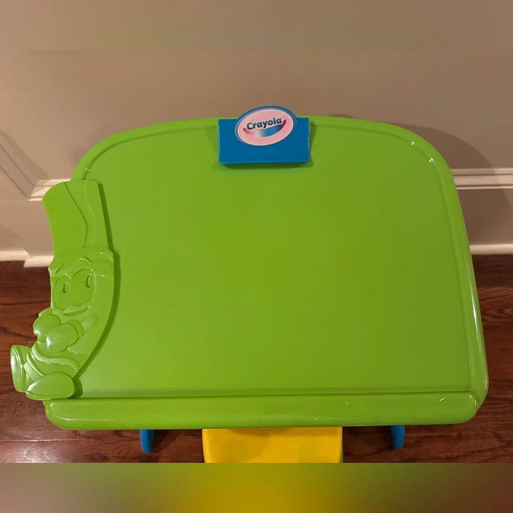 Crayola Green and Yellow Kids Desk Set